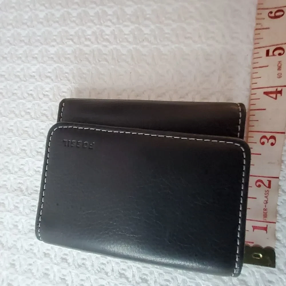 Fossil soft black